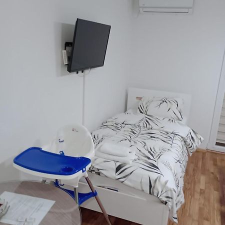 Cosmopolit Apartments โอครีด ภายนอก รูปภาพ